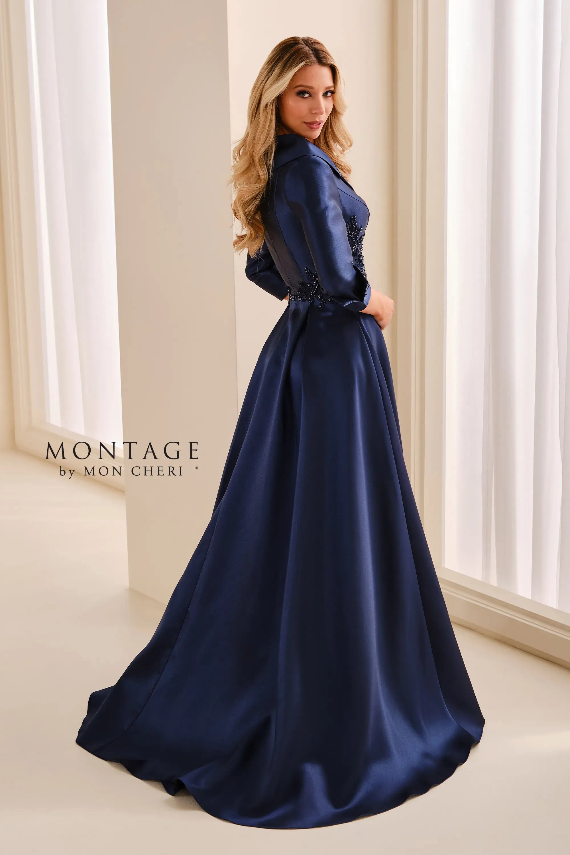 V-Neck Floor-Length Satin Formal A-Line Montage M3220