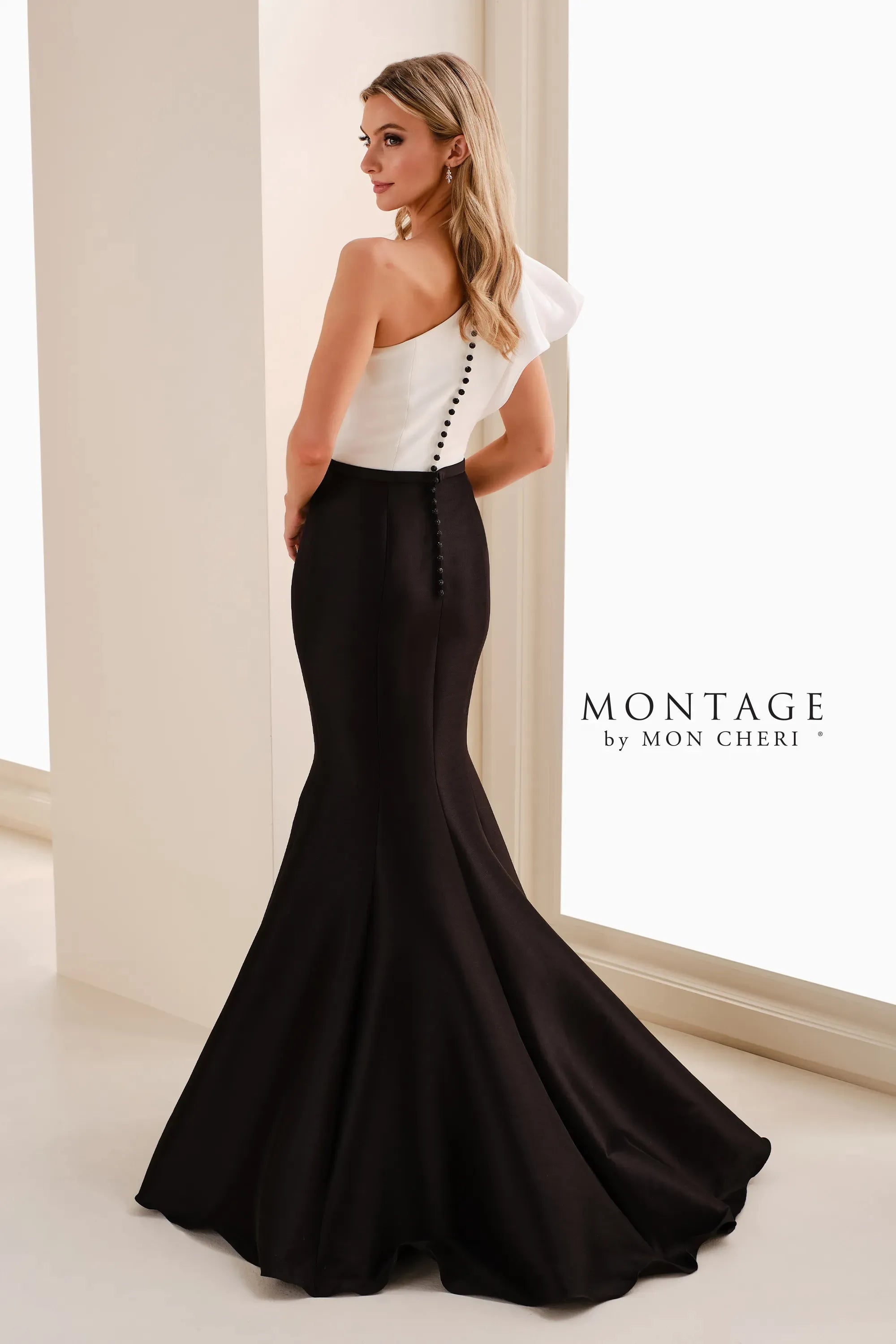 Formal Dresses Long Mermaid 3D Floral Applique Formal Dress Ivory/Black