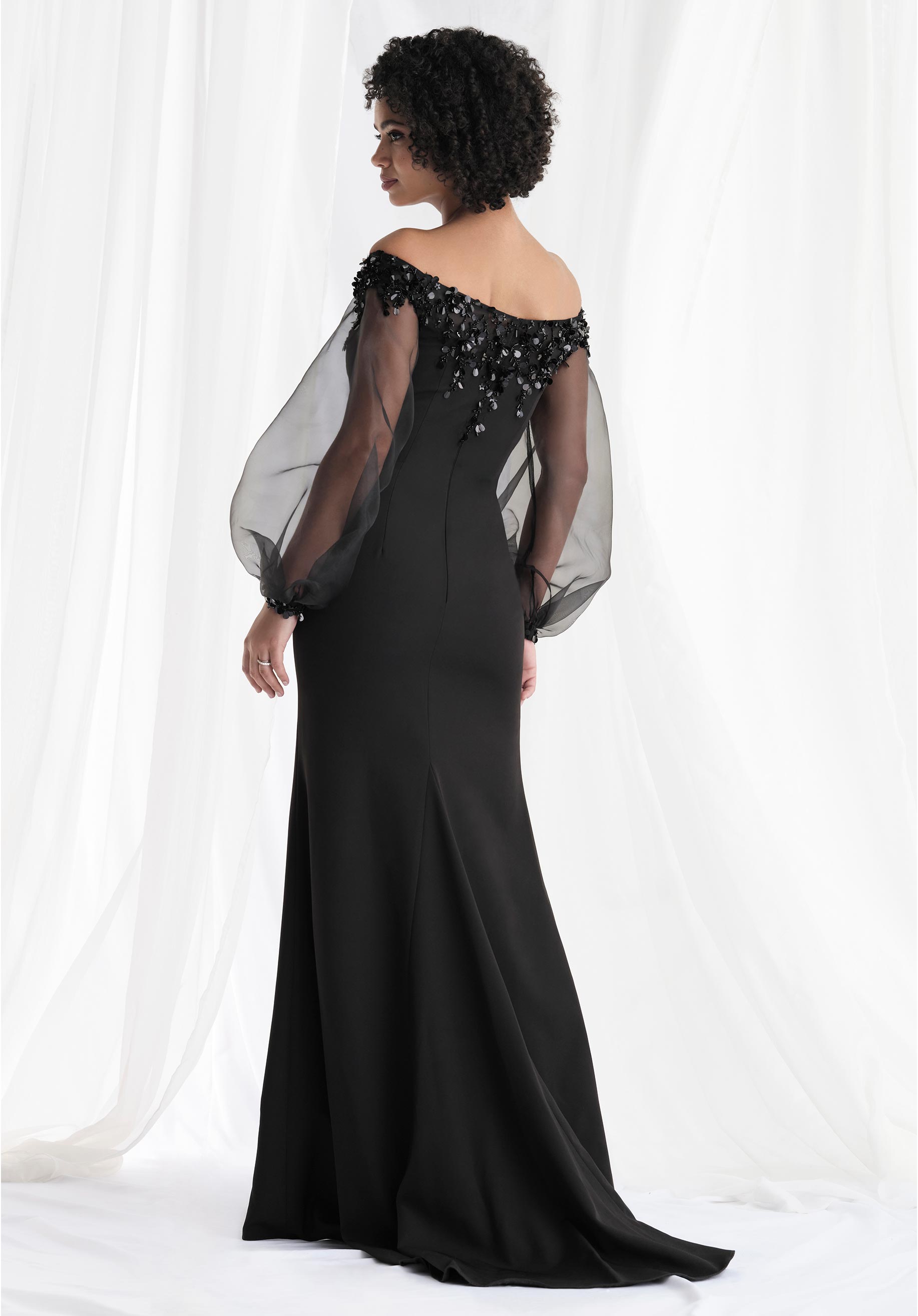 Mother of the Bride Dresses Beaded Long Sleeve Formal Mother of the Bride Dress Black