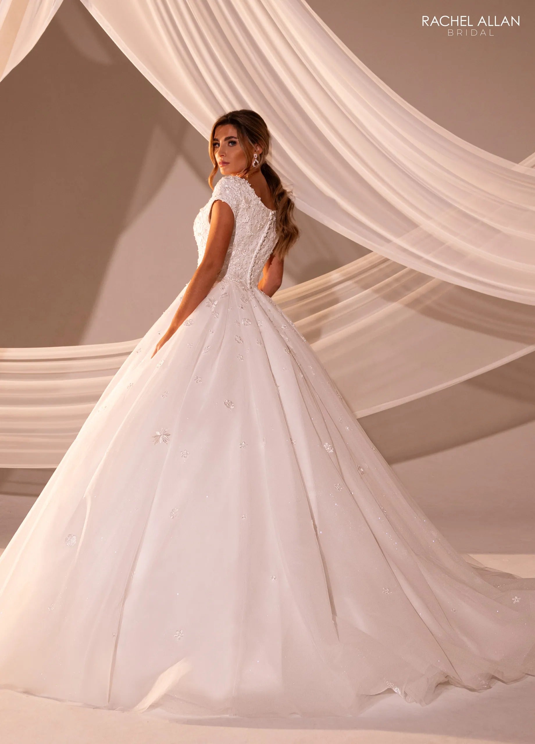 Ivory Scoop Neck Floor-Length Tulle Wedding Dress Ball Gown with Cap Sleeves Rachel Allan RB7010