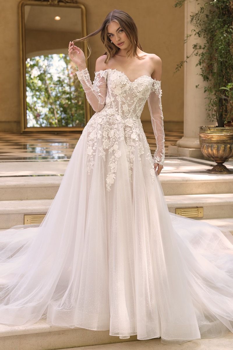 Wedding Dresses 3D Floral Applique Bridal Wedding Dress Off White Nude