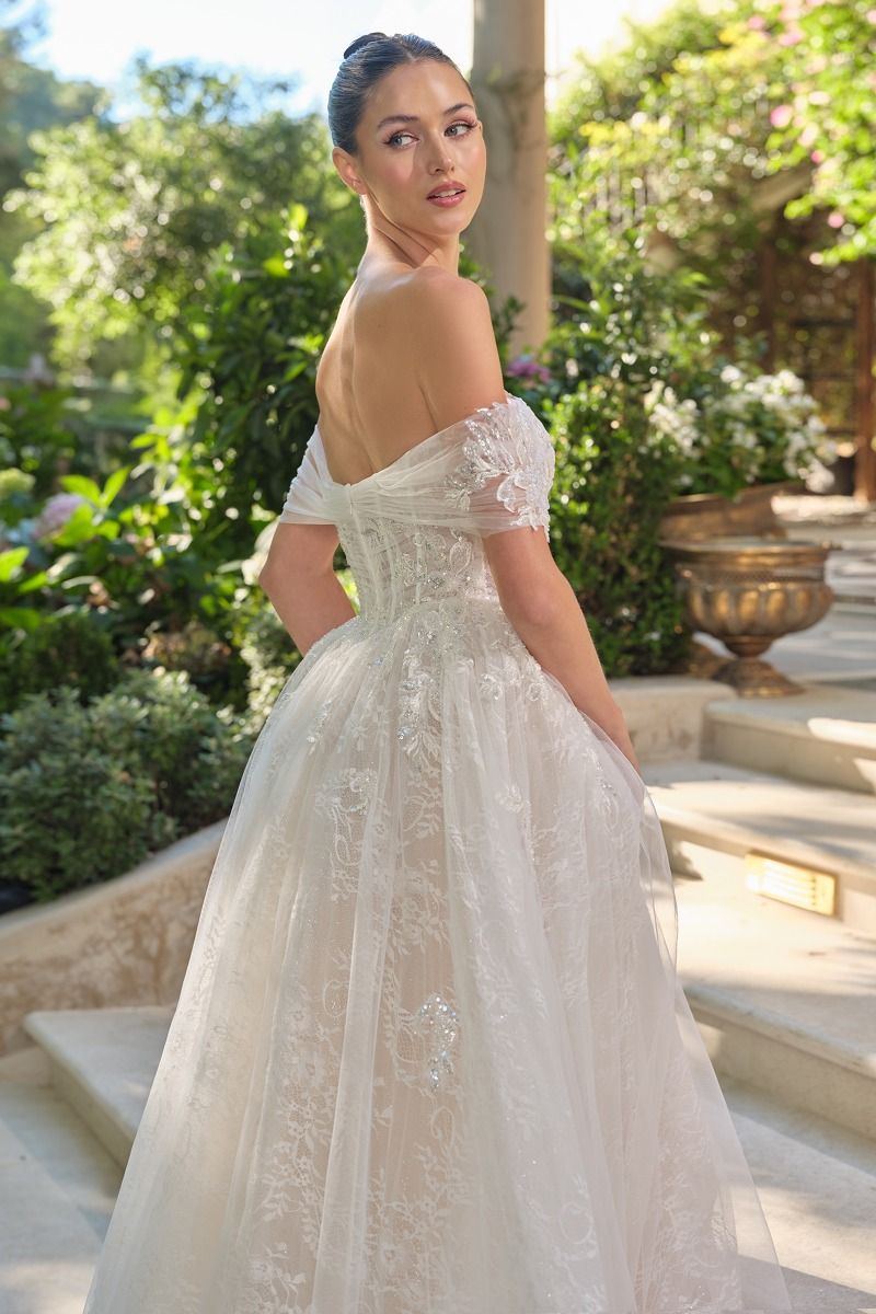 Wedding Dresses Long Ball Gown 3D Floral Applique Corset Wedding Dress OFF WHITE-NUDE