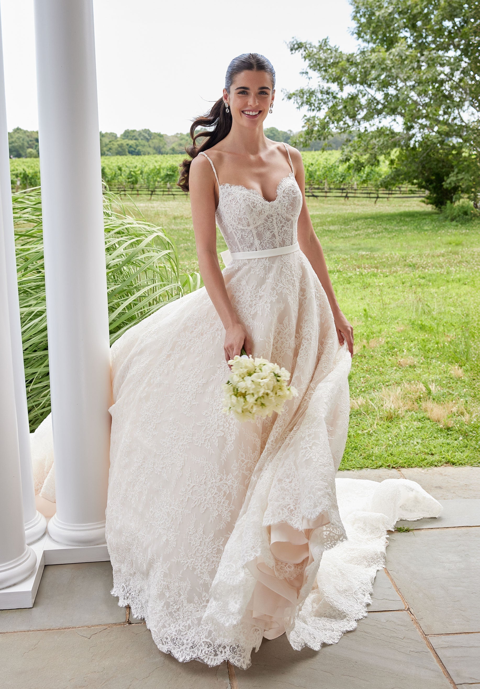 What to Write in a Wedding Card: Top Wishes and Messages