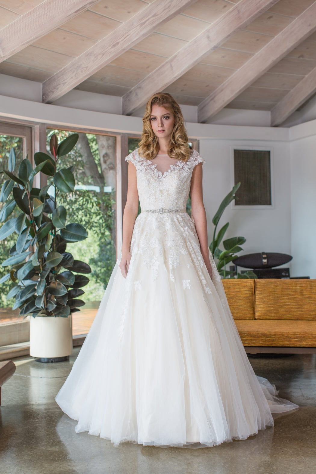 Long Lace Bridal Wedding A Line Dress Eureka Fashion 6601