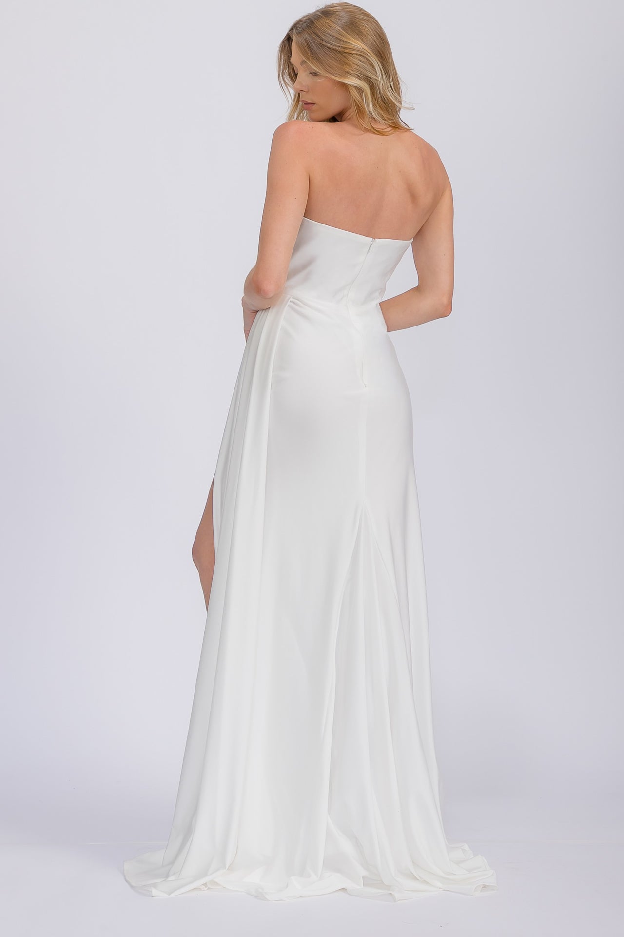Off White Strapless Floor-Length Jersey Side Train Bridal Gown Eureka Fashion EK178