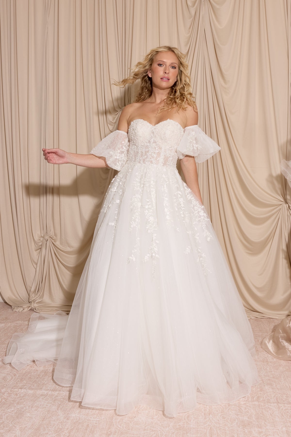Off White Off-the-Shoulder Floor-Length Tulle Bridal Dress Lace Eureka Fashion EK155