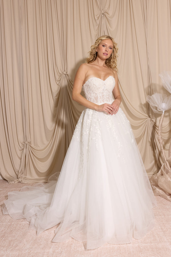Off-the-Shoulder Floor-Length Tulle Bridal Dress Lace Eureka Fashion EK155