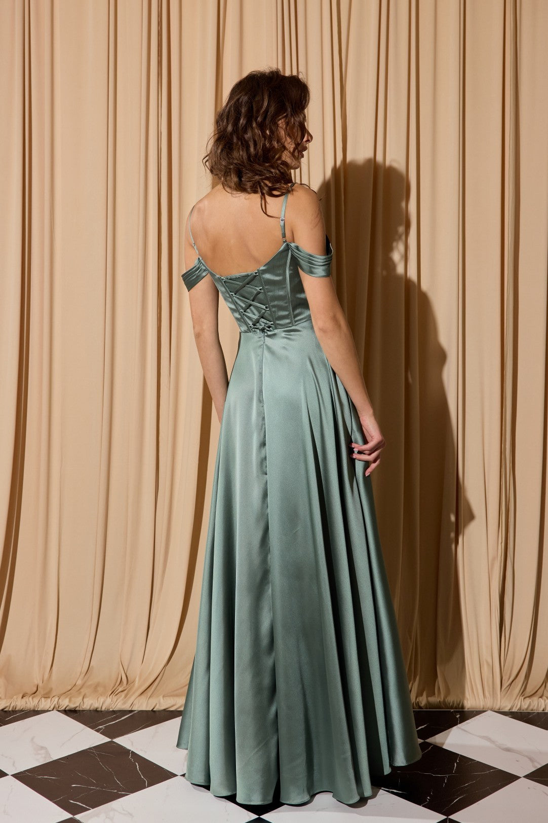 Eucaplyptus Scoop Neck Floor-Length Lace Wedding Dress with Transparent Side Slit Eureka Fashion EK176