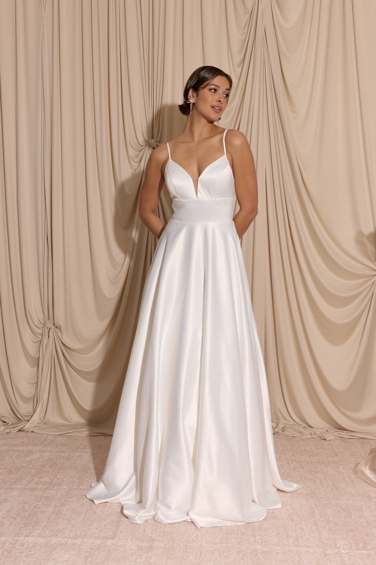 Off White V-Neck Floor-Length Satin Wedding Bridal Gown with Pockets Eureka Fashion EK190
