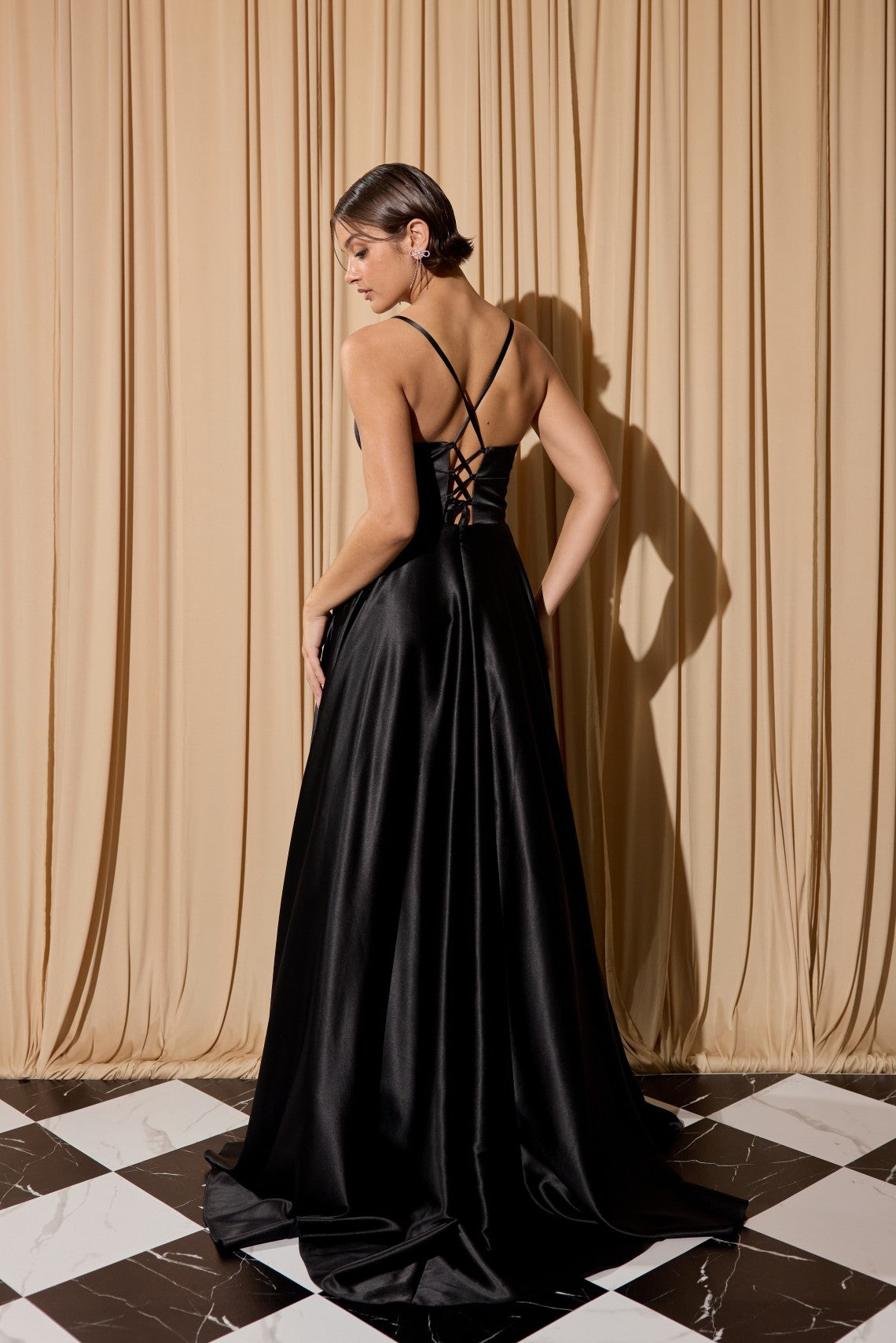Black V-Neck Floor-Length Satin Prom Ball Gown with Pockets Eureka Fashion EK190