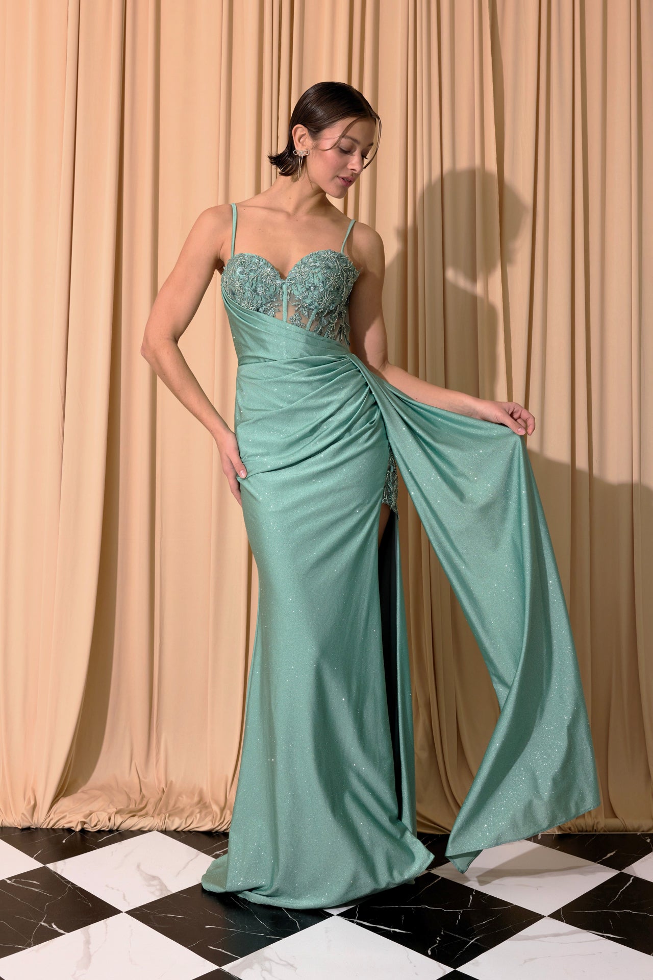 Agave Sweetheart Floor-Length Satin Prom Dress with Lace Corset Bodice and Slit Eureka Fashion EK166