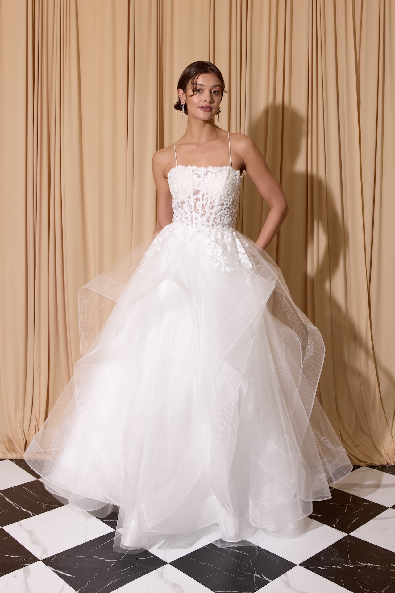 Sweetheart Floor-Length Tulle Wedding Ball Gown Eureka Fashion 167