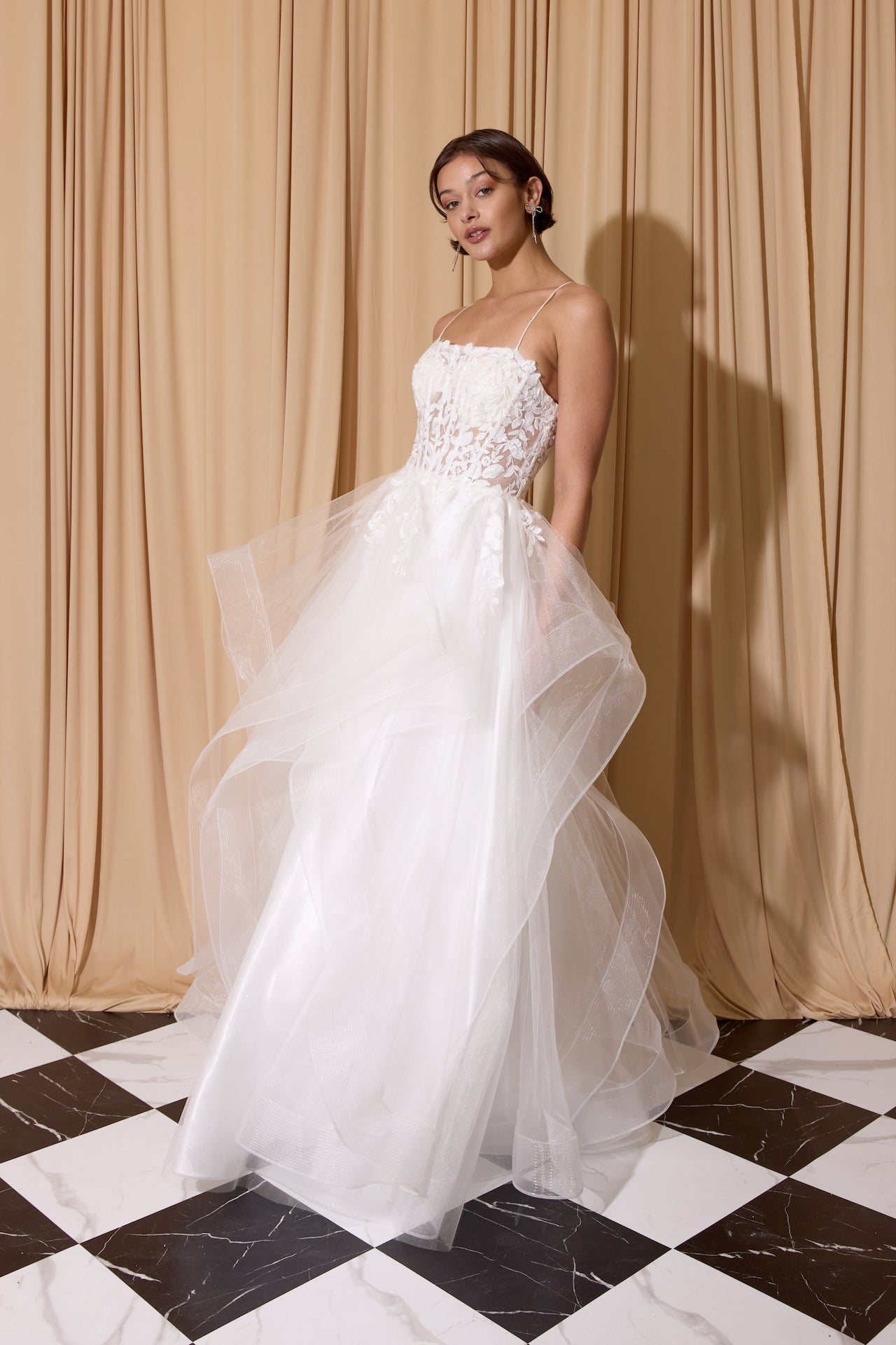 Sweetheart Floor-Length Tulle Wedding Ball Gown Eureka Fashion 167