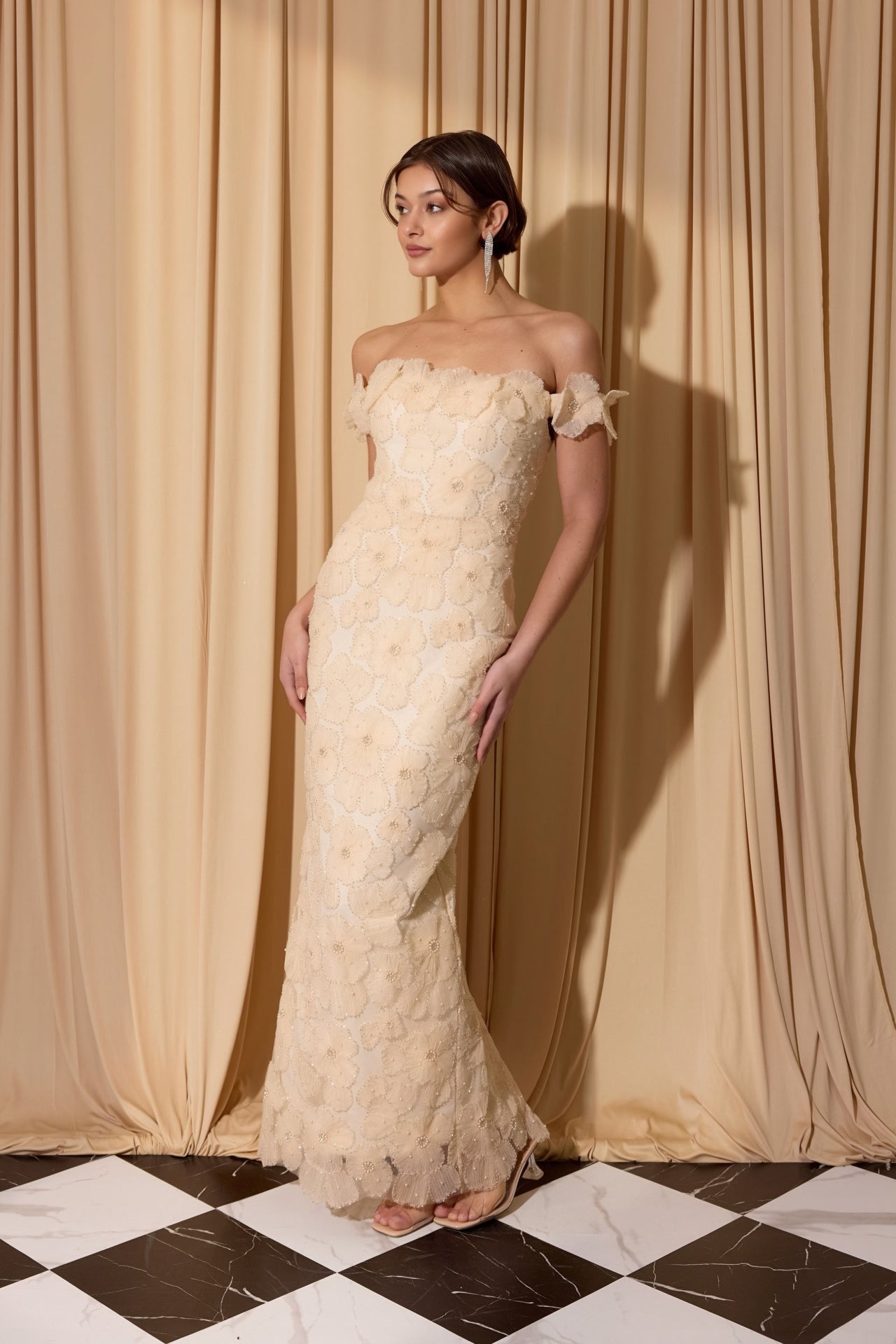 Cream Off-the-Shoulder Floor-Length Lace Formal Floral Applique Gown Eureka Fashion EK205