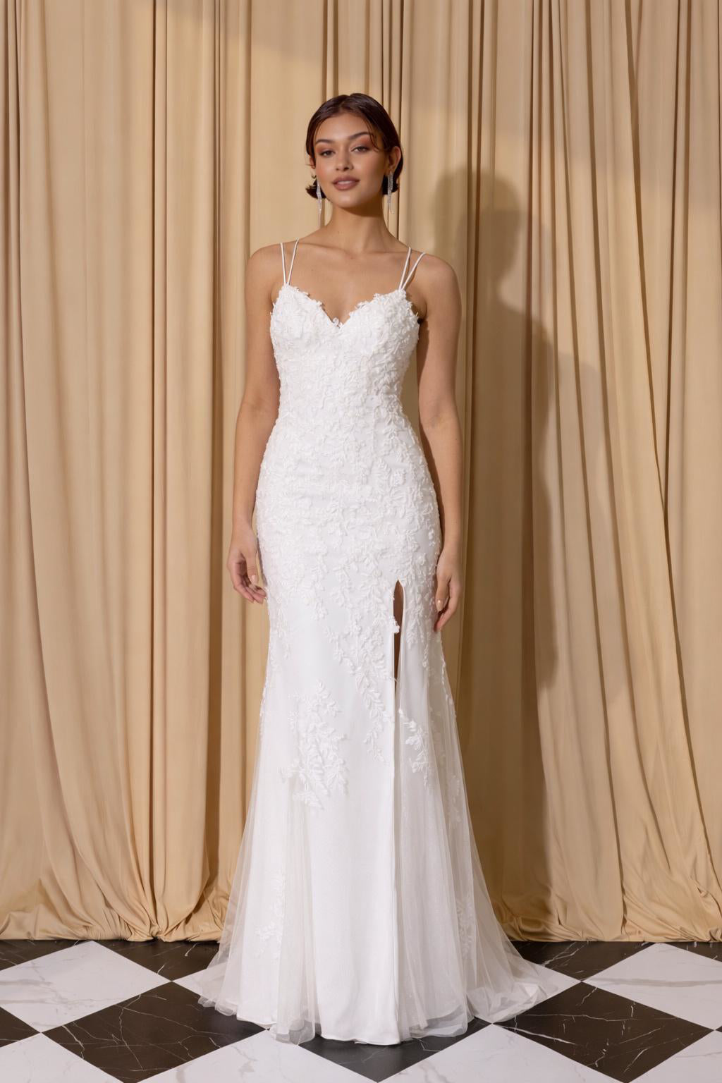 Off White Sweetheart Floor-Length Lace Wedding Dress Slit Eureka Fashion EK189