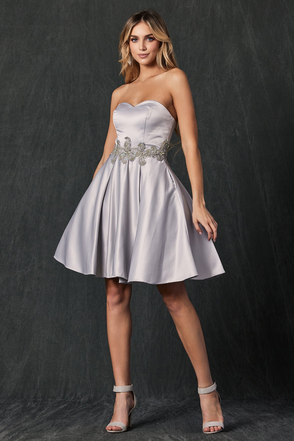 Cocktail Dresses Mini Short Beaded Applique Cocktail Dress Silver