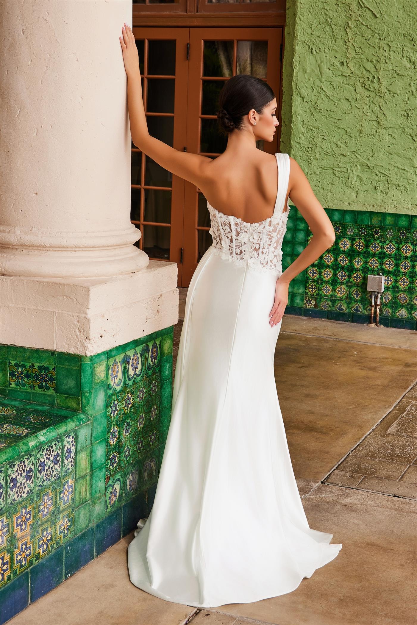 Nox Anabel E1526W Bridal Gown Long Fitted Wedding Dress