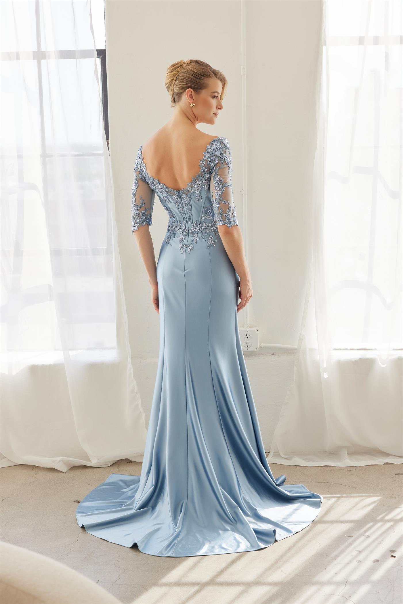 Plus Size Dresses Long Formal Lace Applique Mother of the Bride Dress Blue