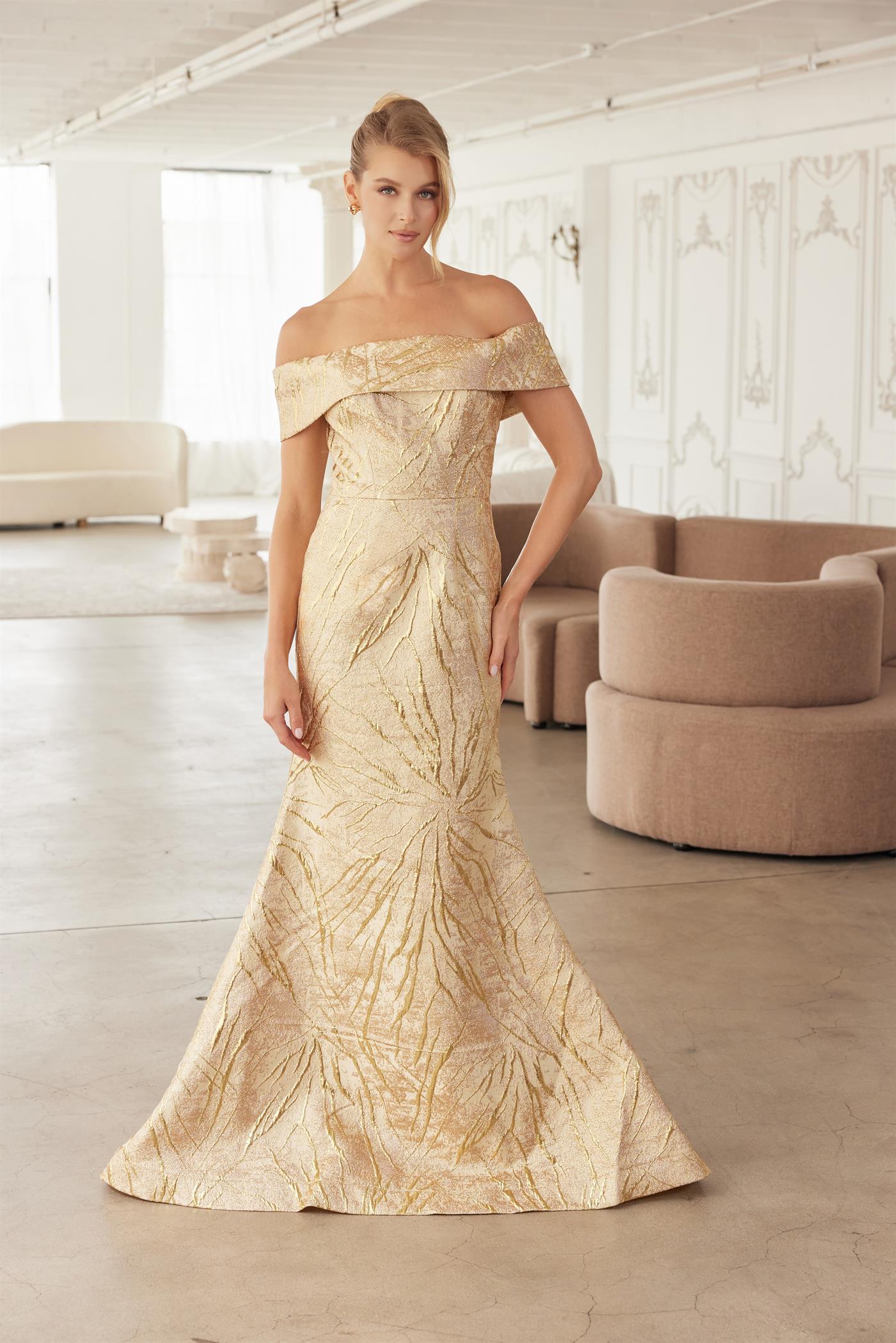 Plus Size Dresses Long Formal Fitted Mother of the Bride Dress Gold