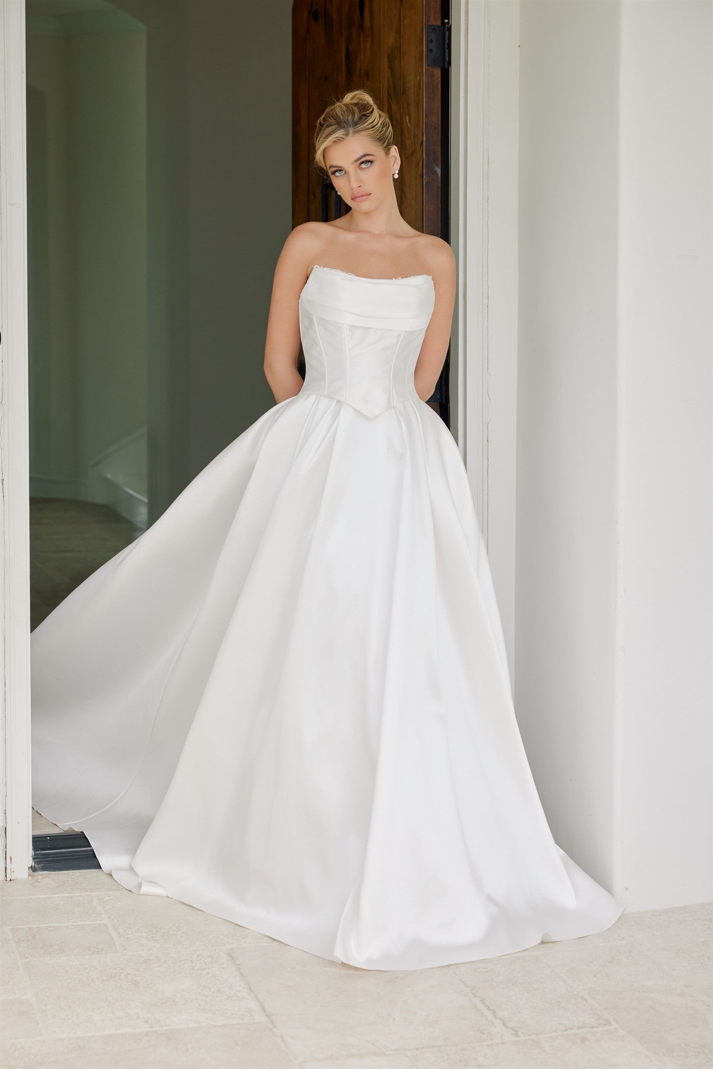 Pleated A Line Long Wedding Dress Nox Anabel JE1073