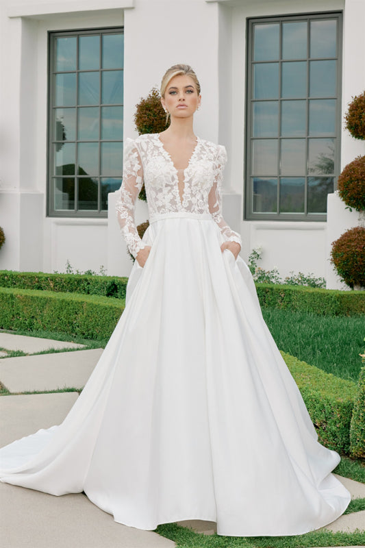 Wedding Dresses Long Sleeve Floral Applique Pleated Wedding Dress Nox Anabel JE1078 White