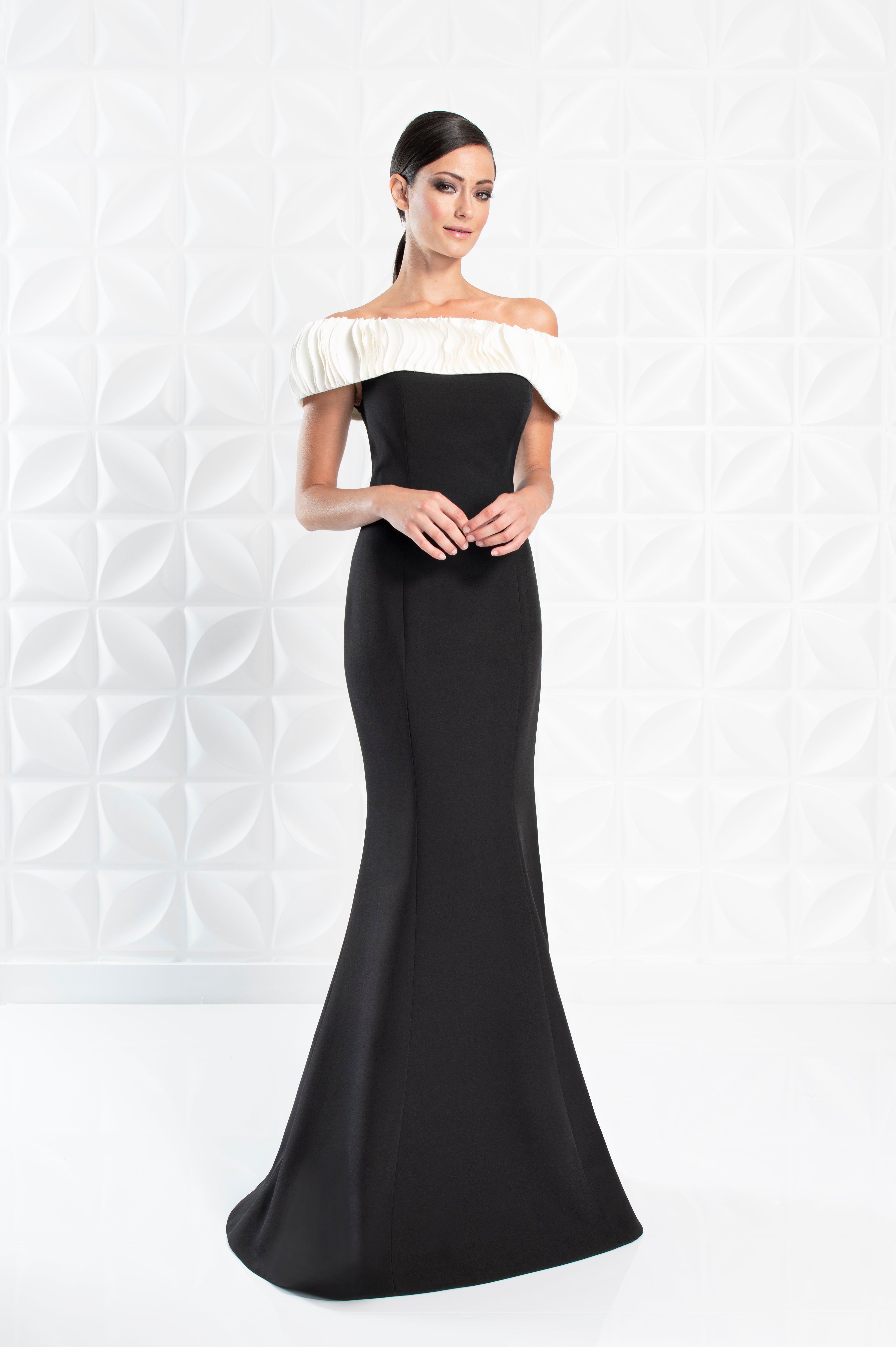 Formal Dresses Long Ruffle Fit Formal Dress Black/White