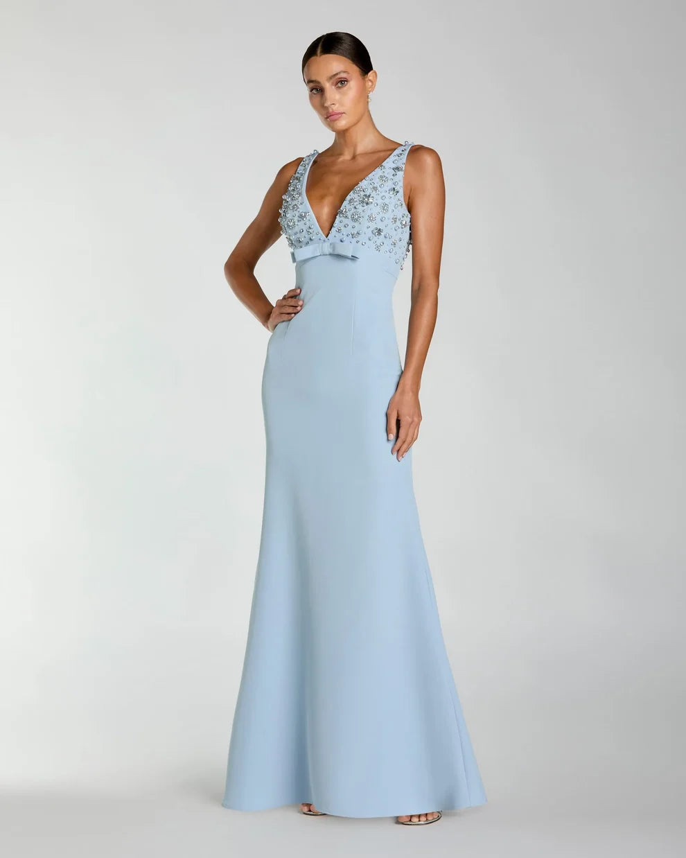 V-Neck Floor-Length Crepe Formal Sheath/Column Mac Duggal 992278P