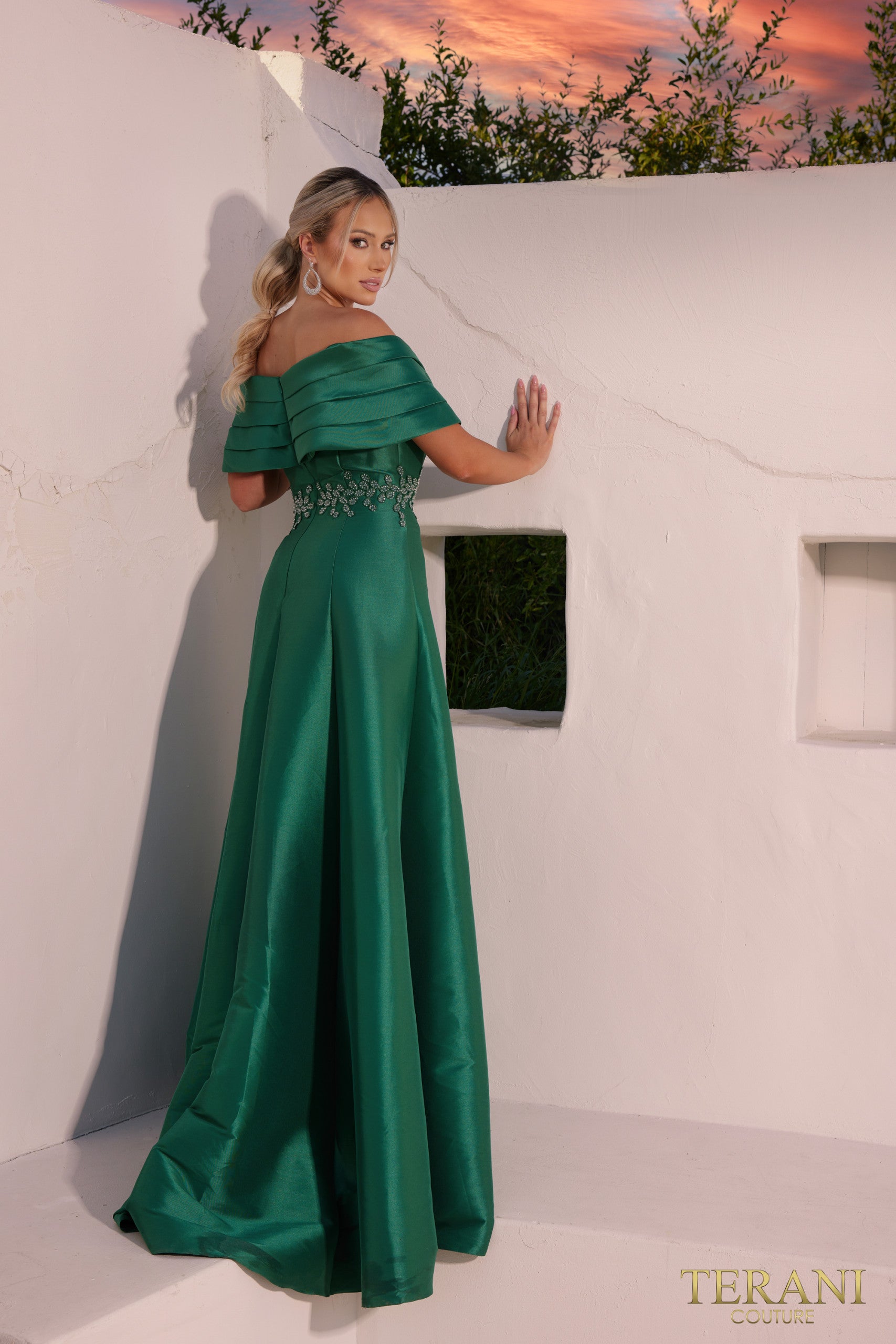 Formal Dresses Long Formal Pleated Ball Gown Emerald