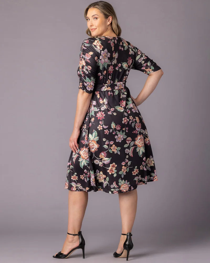 Black Floral Motif V-Neck Knee-Length Floral Casual Dress Plus Size A-Line Dress with Pockets Kiyonna 12183501