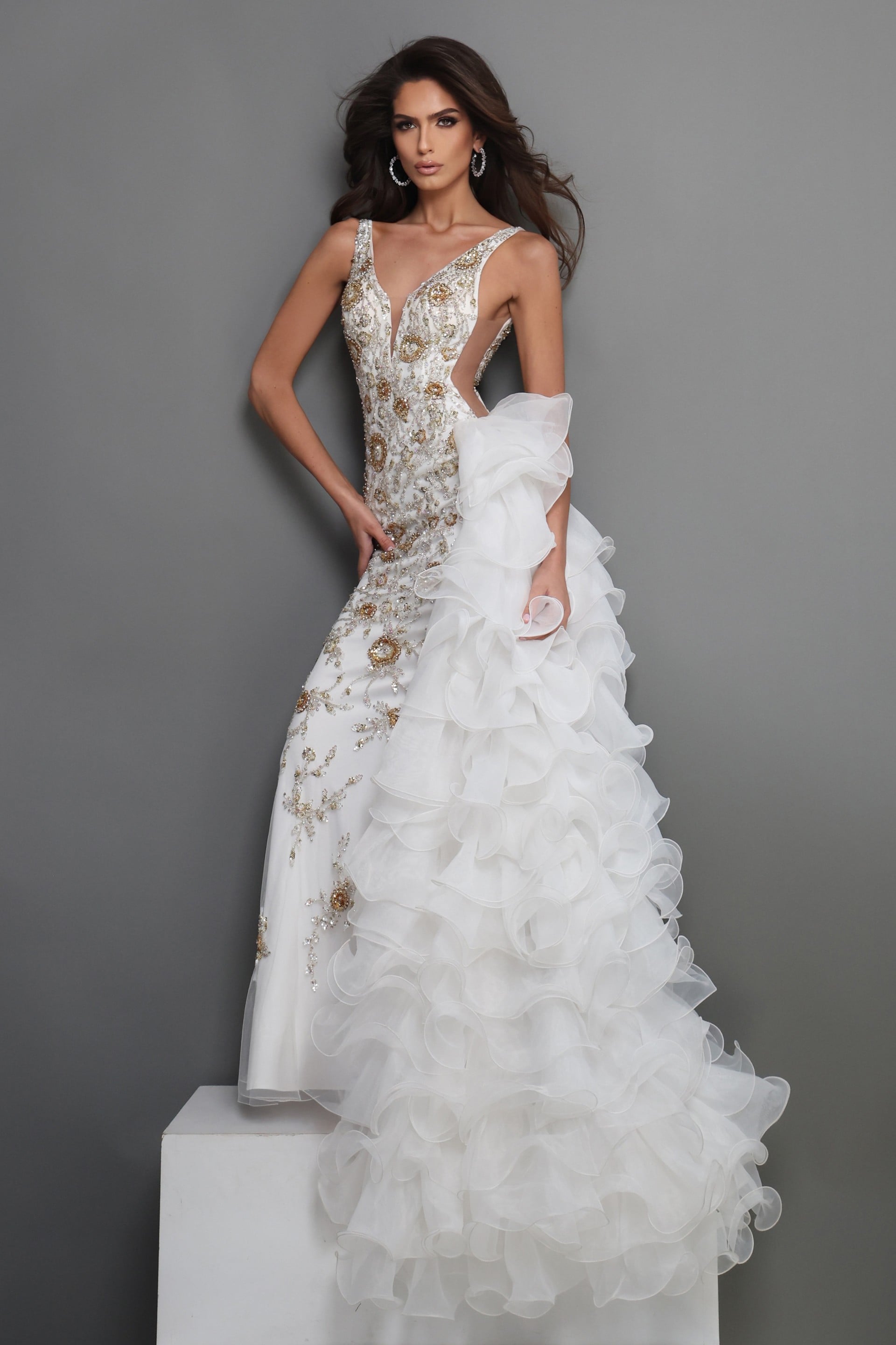 V-Neck Floor-Length Tulle Wedding Dress 41146