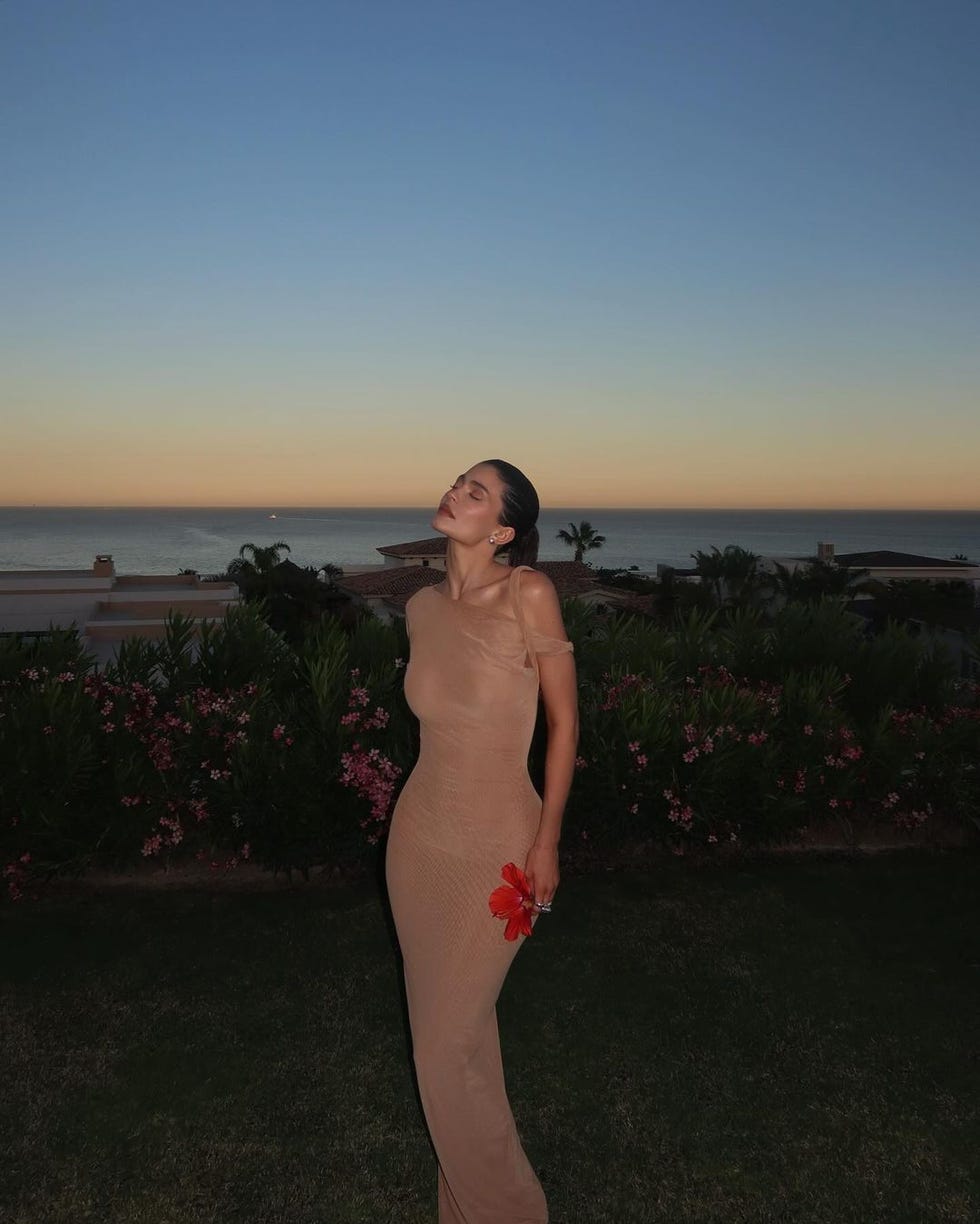 kylie jenner ocean's 8 red dress Kylie Jenner Sexy Red Dress 2020 Oscars Party