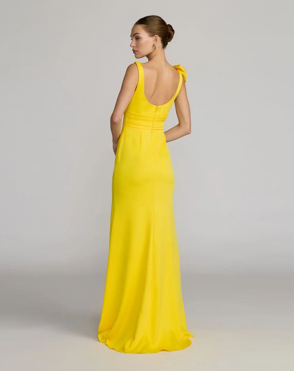 Lemon Scoop Neck Floor-Length Crepe Formal Bow Dress Mac Duggal 9949964P