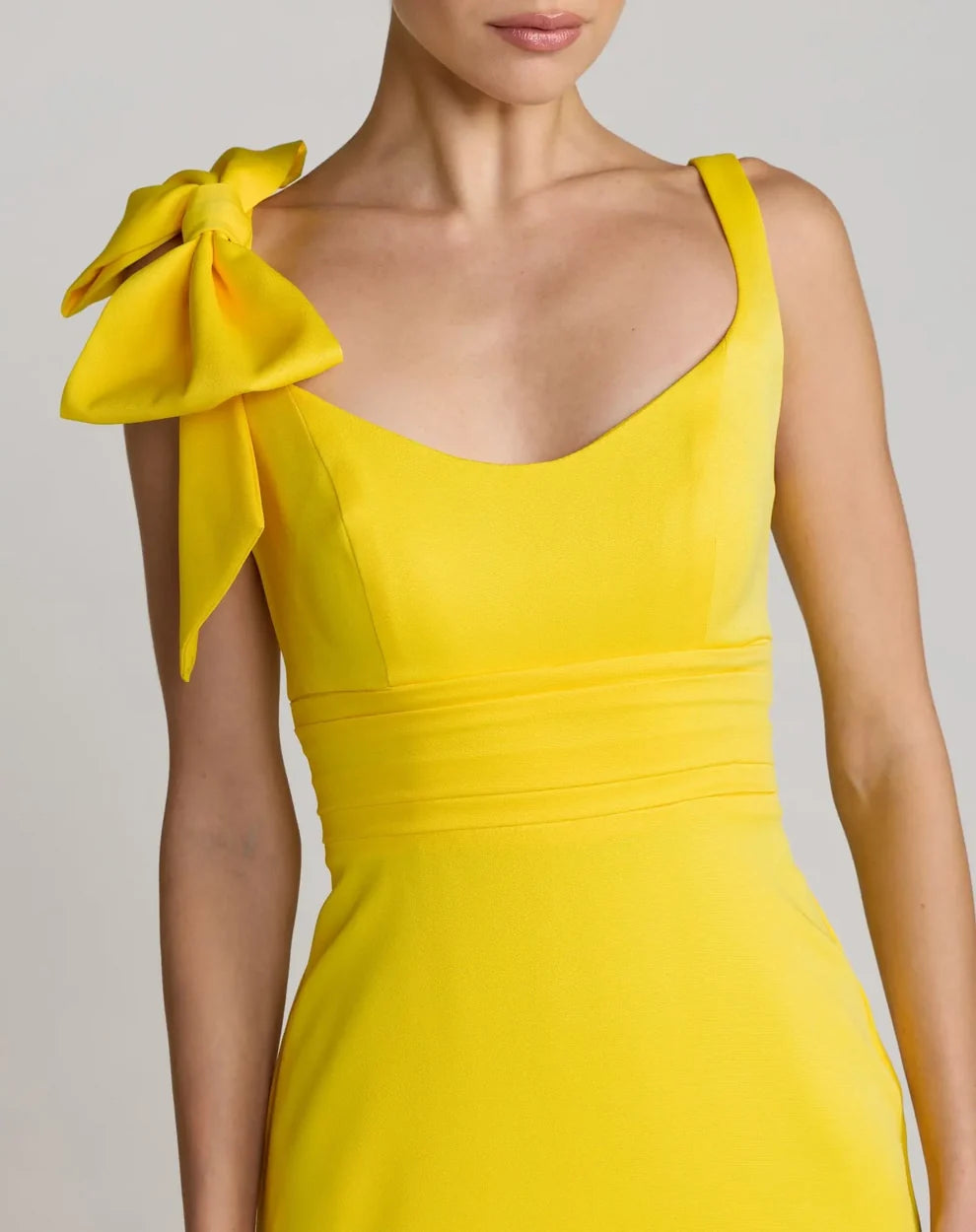 Lemon Scoop Neck Floor-Length Crepe Formal Bow Dress Mac Duggal 9949964P