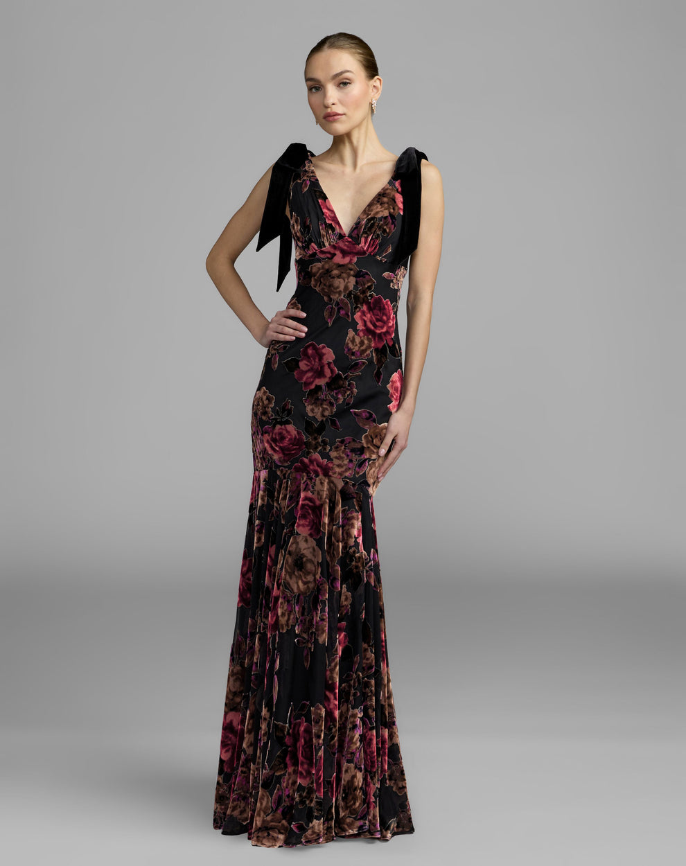 V-Neck Floor-Length Velvet Occasion Mermaid Mac Duggal 50175