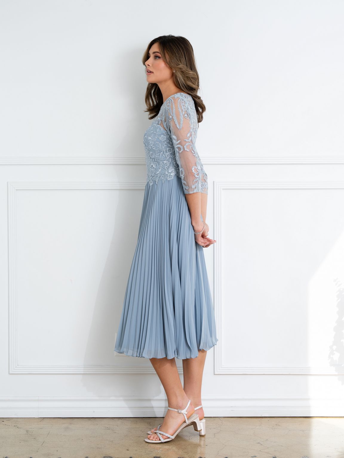 Mother of the Bride Dresses Short Pleated Lace Mother of the Bride Midi Dress Dusty Blue