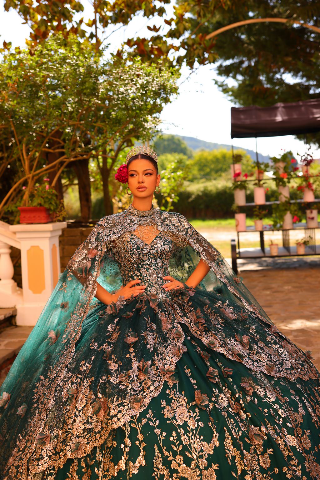 Quinceniera Dresses Long Ball Gown Glitter Detachable Cape Quinceanera Dress Emerald/Gold