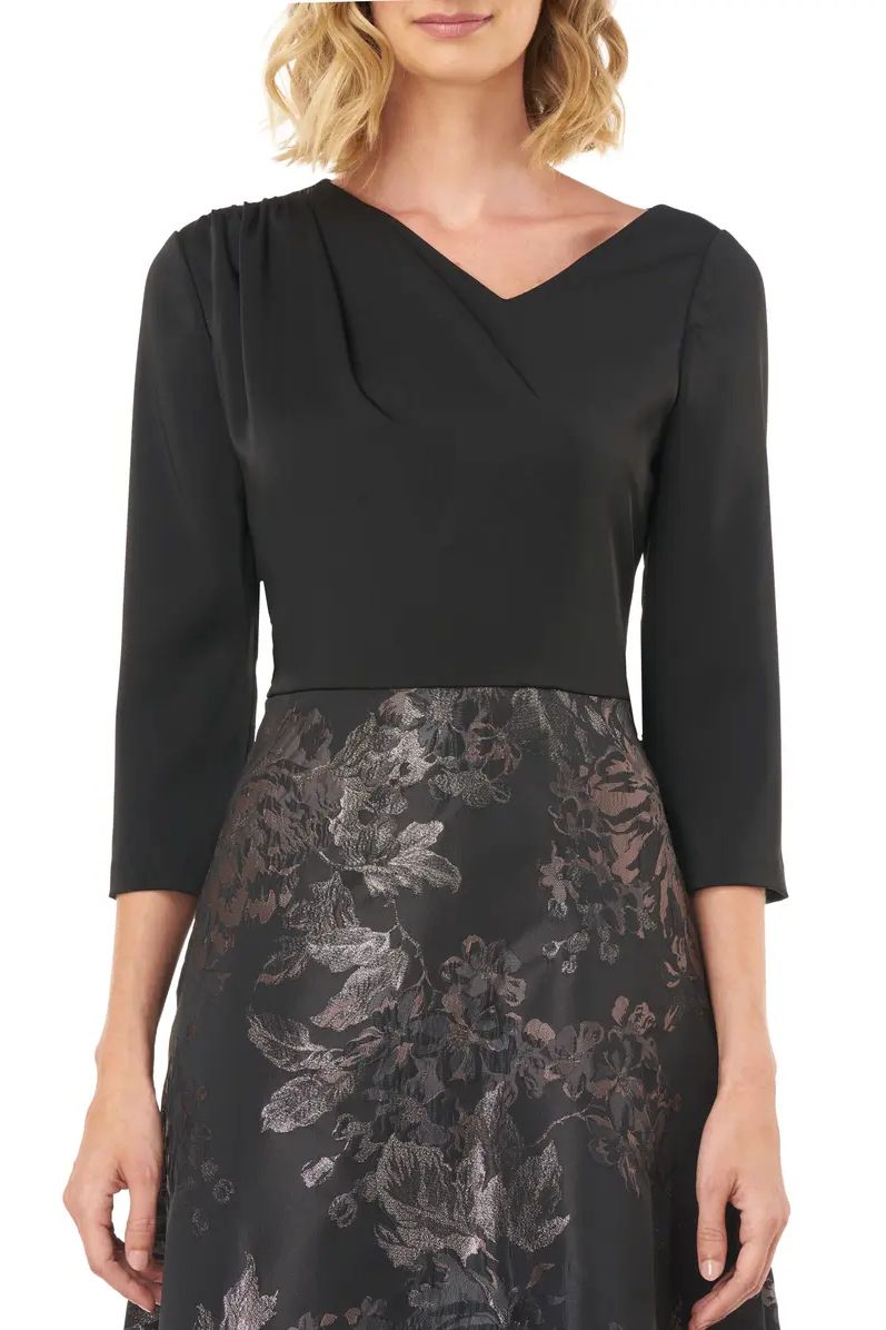 Kay Unger 5511409 Long Floral 3/4 Sleeve Formal Dress