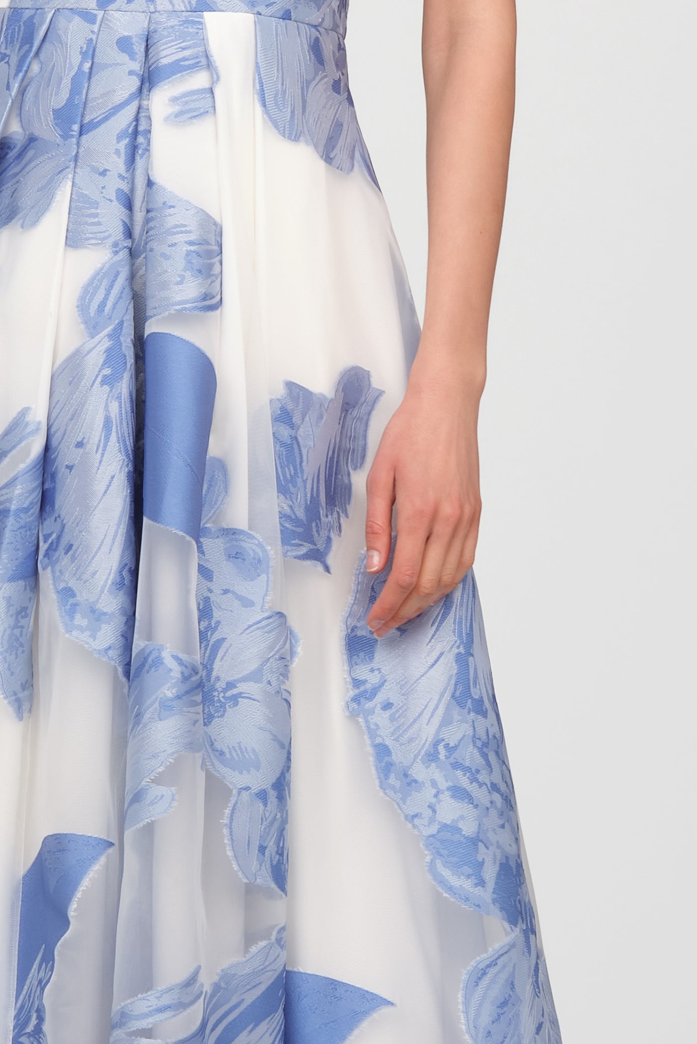 Oleana Gown Kay Unger 55116249