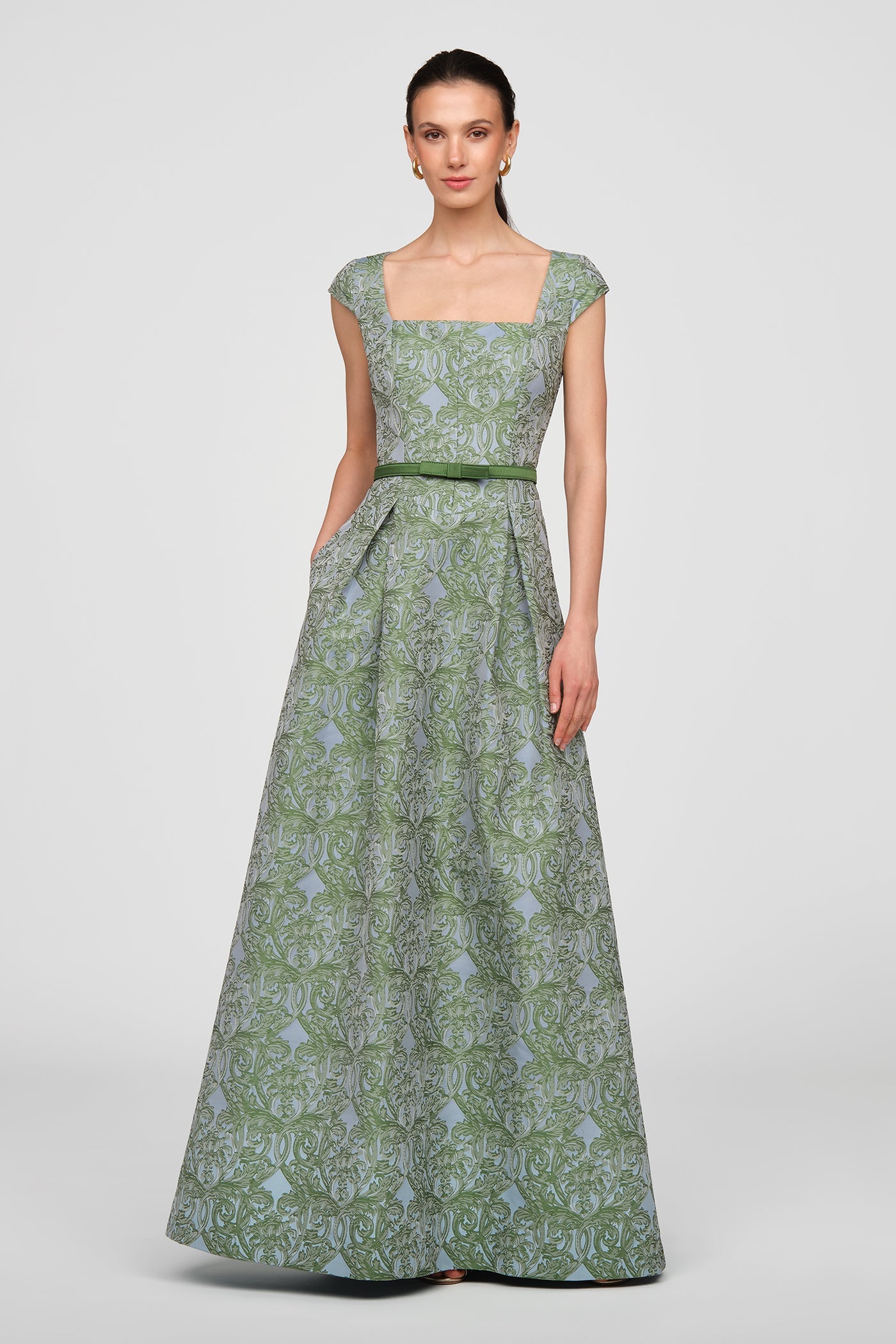 Constance Gown Kay Unger 55116317