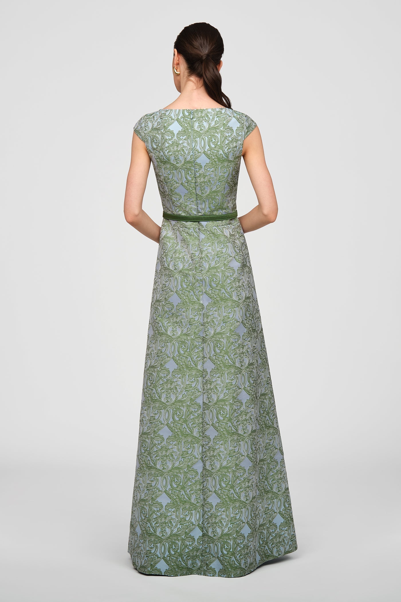 Constance Gown Kay Unger 55116317