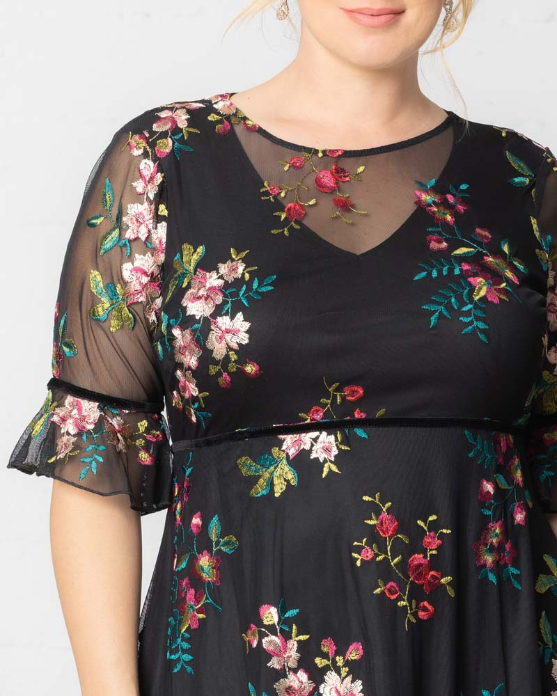 Plus Size Dresses Short Cocktail Floral A line Plus Size Dress Kiyona 12192102 Onyx Blooms