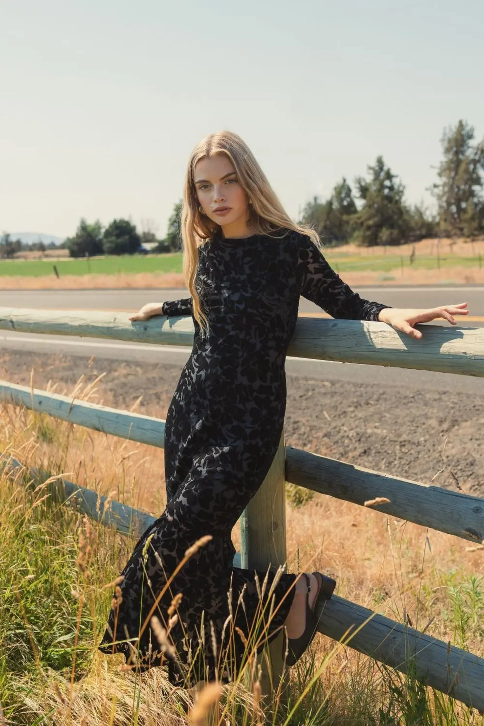 Black High-Neck Tea-Length Velvet Cocktail Dress with Long-Sleeve Mac Duggal 81129