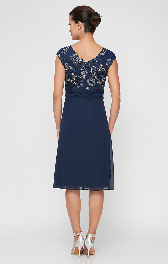 Mother of the Bride Dresses Dresses Short A Line Knee Length Cocktail Dress Navy Silver