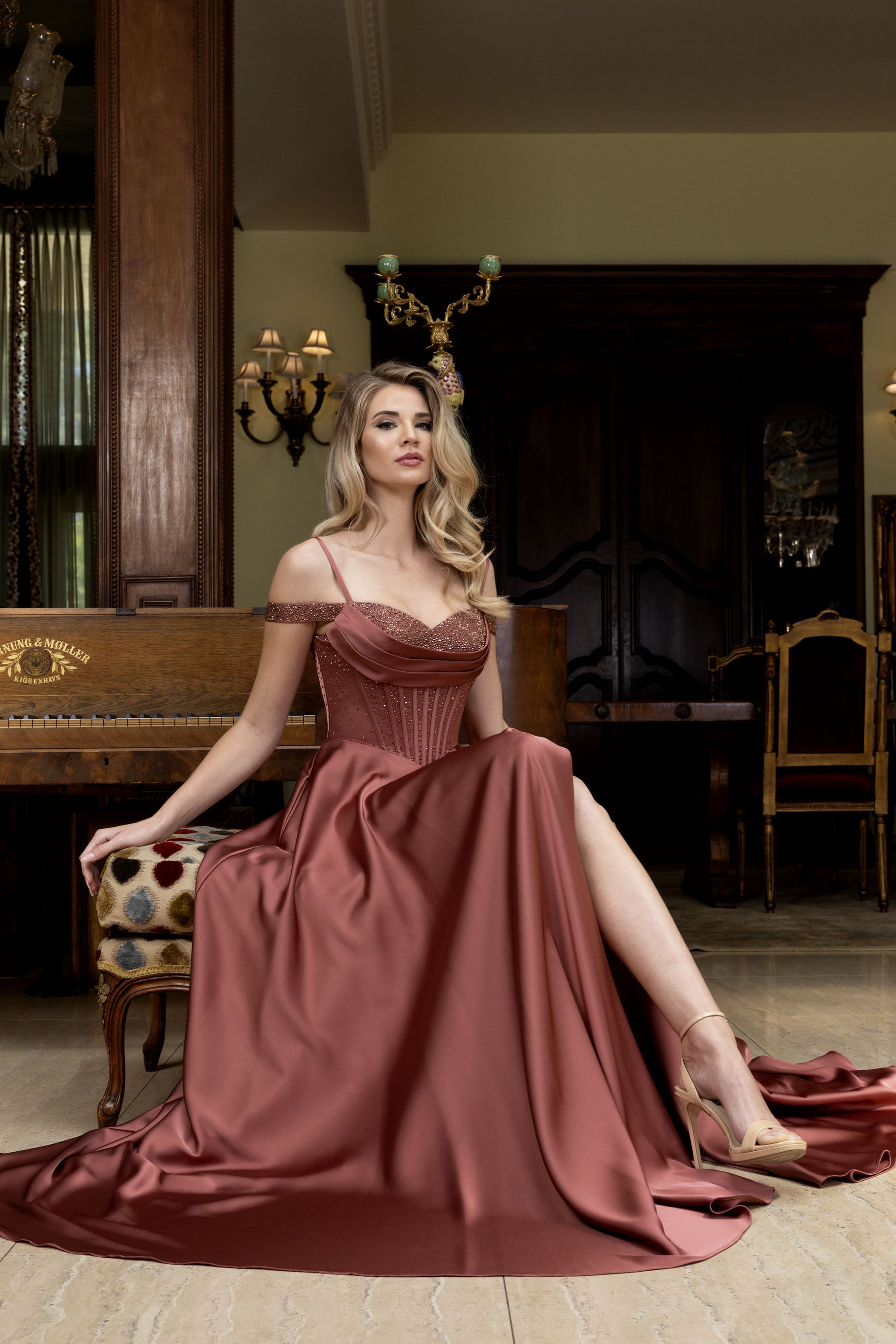 Sweetheart Floor-Length Satin Evening A-Line Lenovia 8502