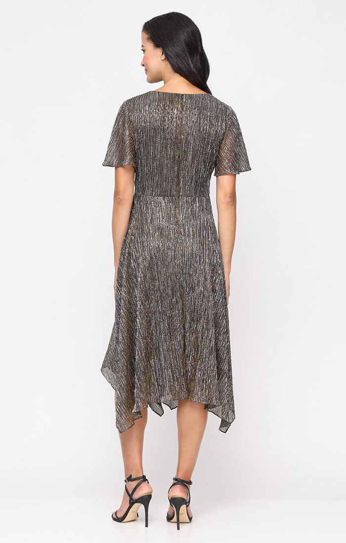 Mother of the Bride Dresses Short Metallic Mother of the Bride A Line Cocktail Dress BLACK GOLD