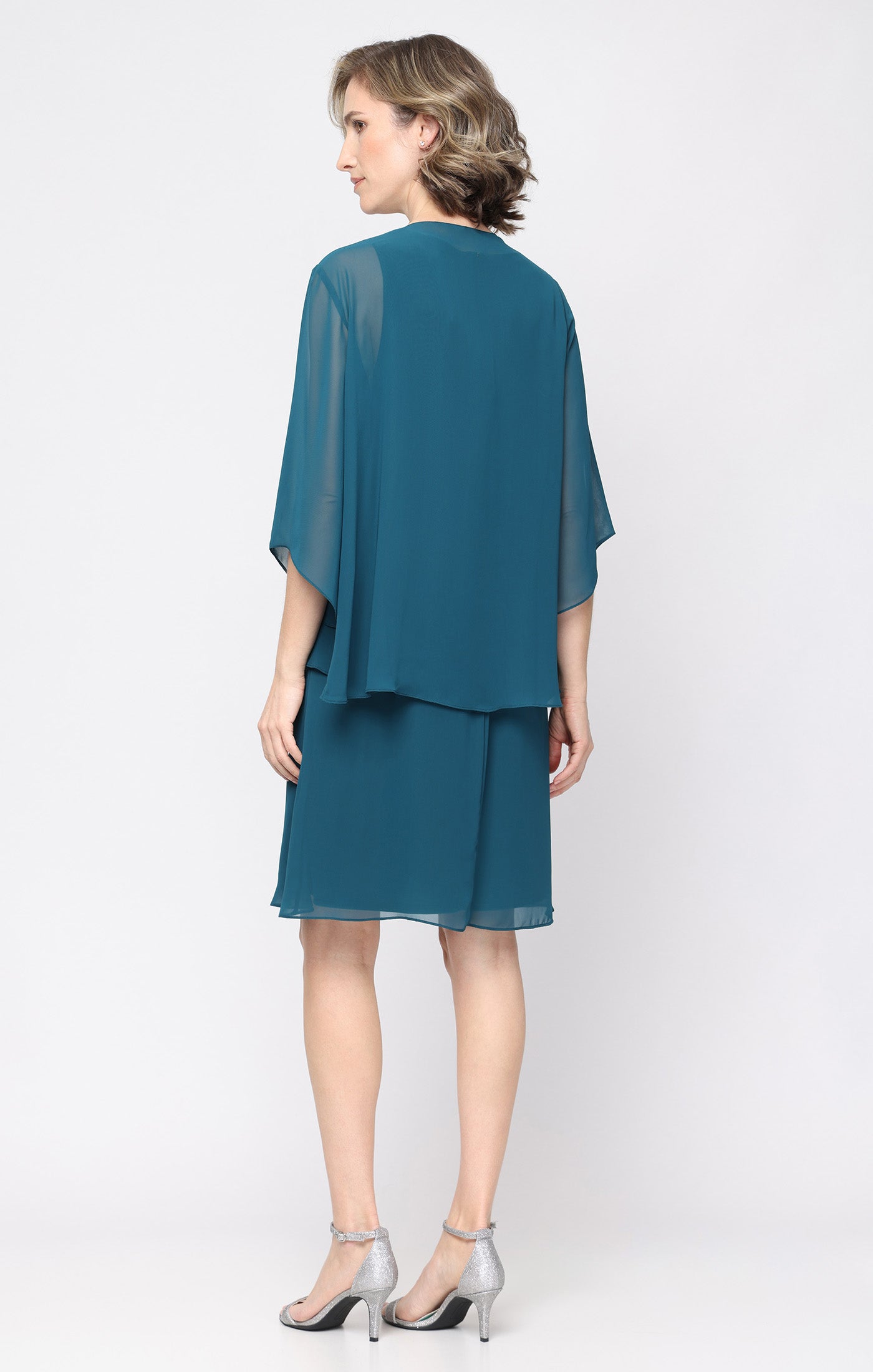 Mallard SL Fashions 9170761 V-Neck Knee-Length Chiffon Cocktail Dress Capelet