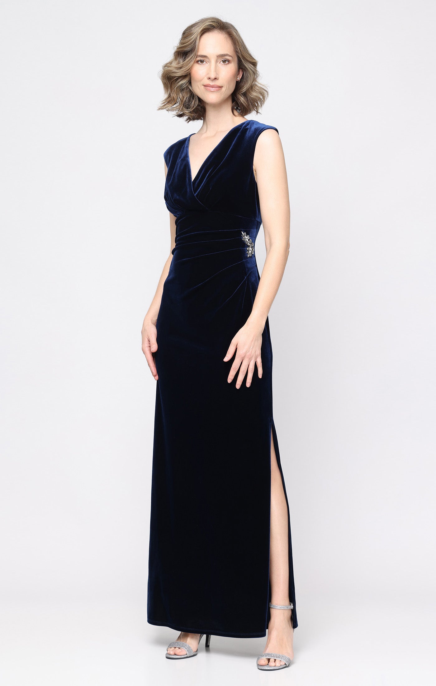 Imperial SL Fashions 9290179 V-Neck Floor-Length Velvet Evening Gown Brooch