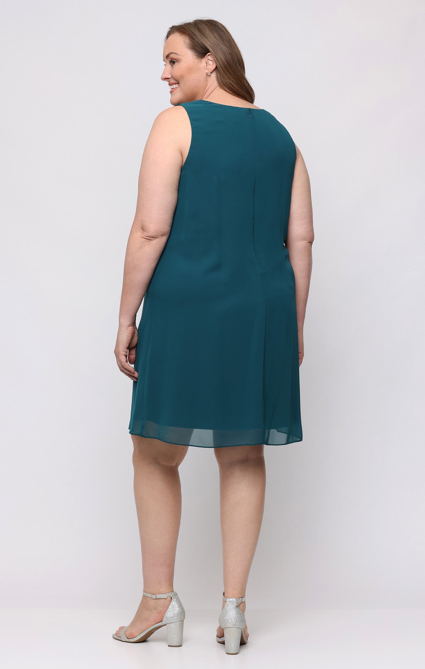 Mallard SL Fashions 9470761 V-Neck Knee-Length Chiffon Cocktail Dress Beaded