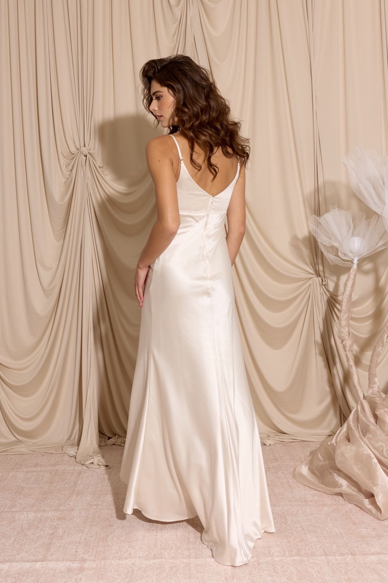 Wedding Dresses Long Fitted Wedding Bridal Dress Eureka Fashion 9711 Antique White