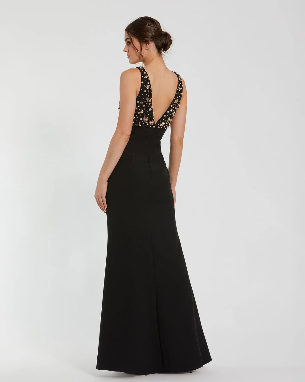 V-Neck Floor-Length Crepe Formal Sheath/Column Mac Duggal 992278P